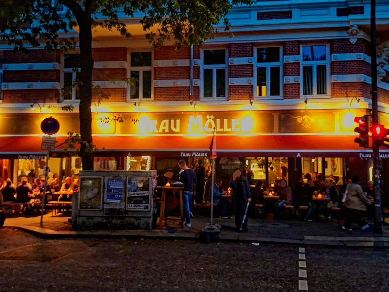 Frau Möller